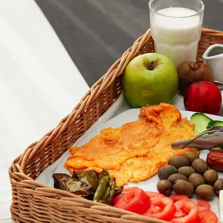 Kapri Szálloda Golem