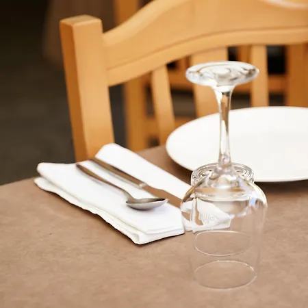 Kapri Szálloda Golem